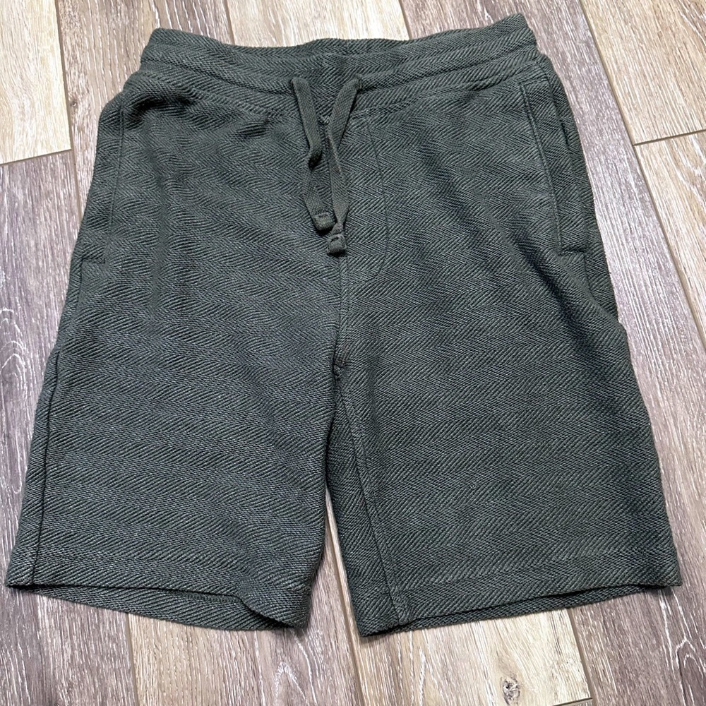 🛍️ goodiellow & co  77% cotton 7” Shorts Size XS excellent condition